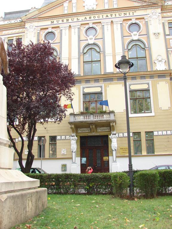 Central City Ap Сибиу Екстериор снимка